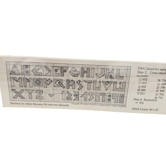 NOS Borders & Alphabets in Cross‎ Stitch Mini-Book 1991 Meredith Corporation VTG - Picture 2 of 4